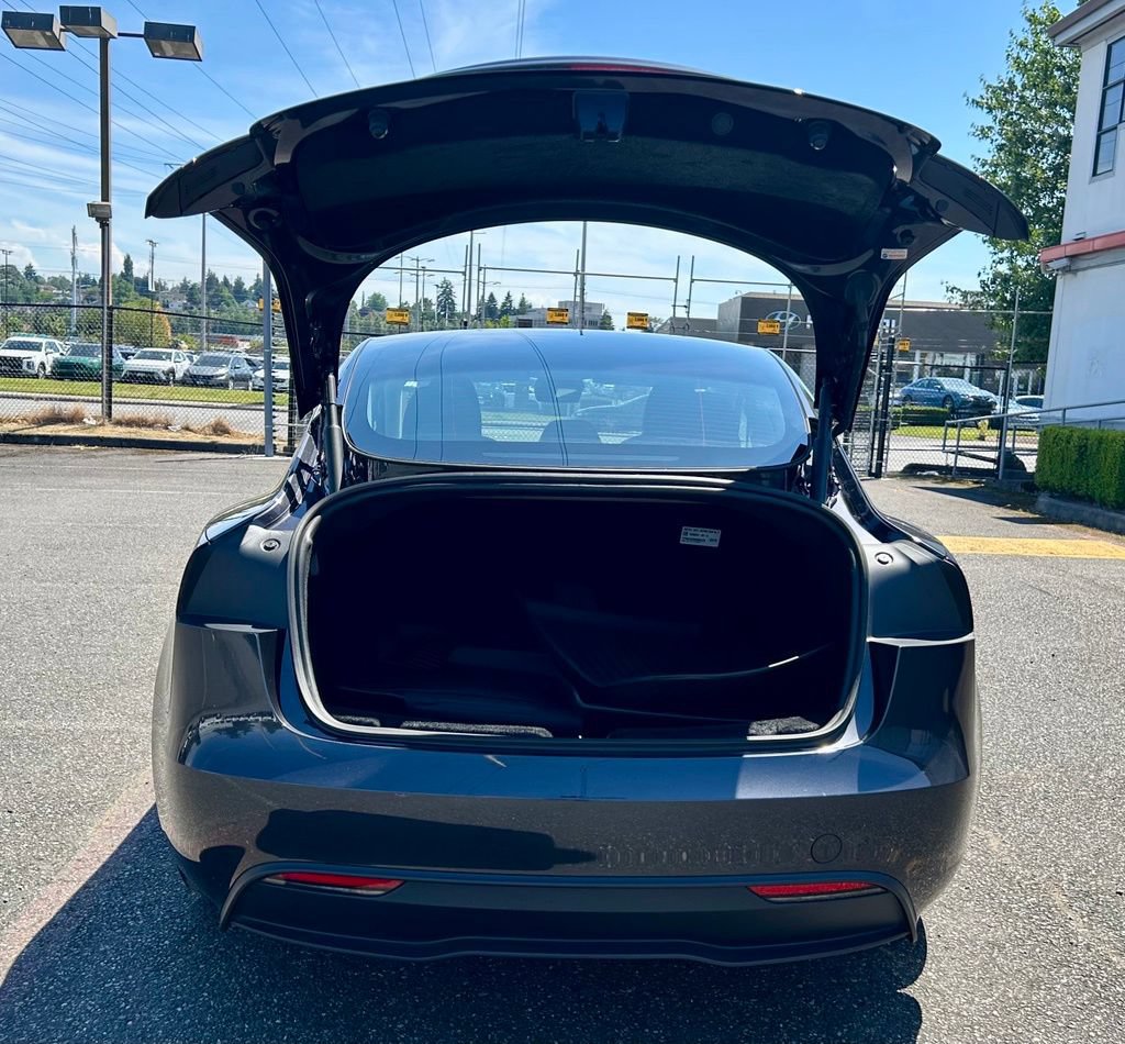 Used 2024 Tesla Model 3 Standard Range RWD image 29