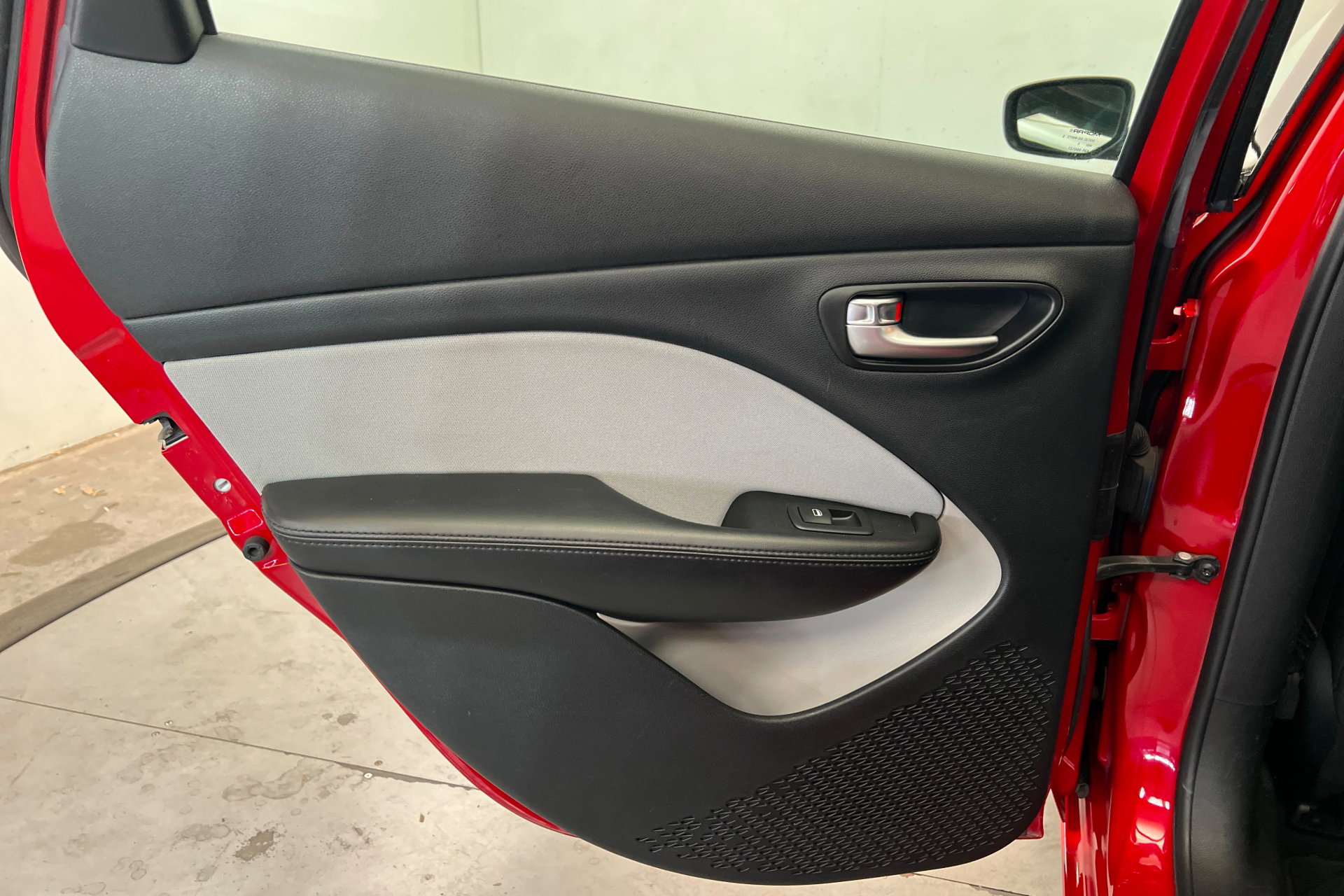 Used 2016 Dodge Dart SXT w/ Rallye Appearance Group FWD image 19