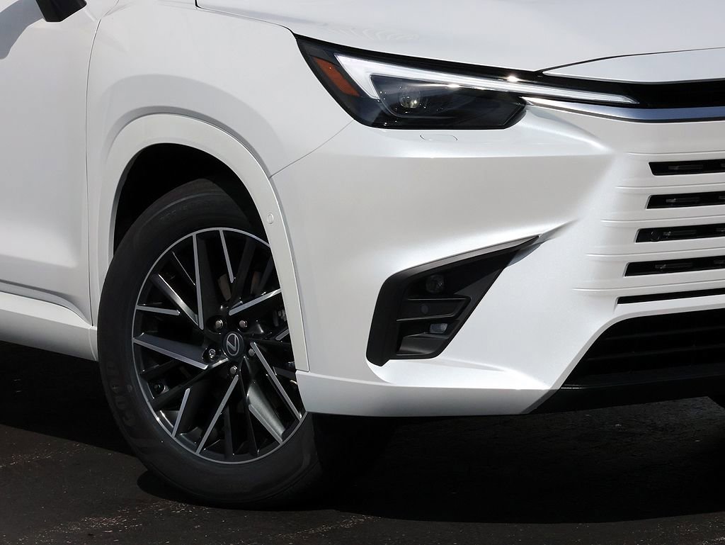 New 2026 Lexus TX 350 AWD image 3