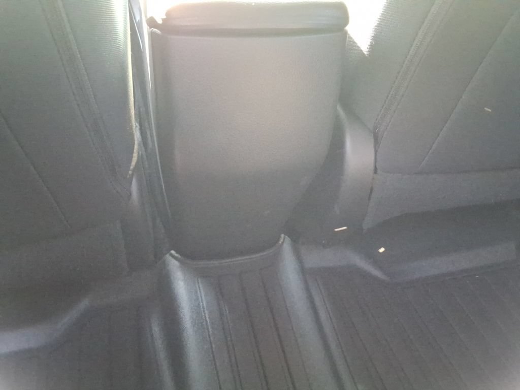 Used 2015 Toyota RAV4 XLE w/ Preferred Accessory Package FWD image 19