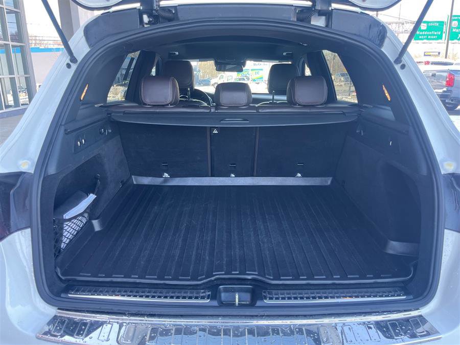 Used 2017 Mercedes-Benz GLC 300 4MATIC image 10