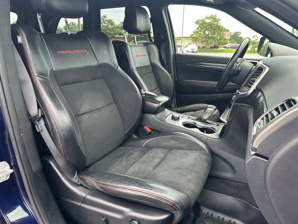 Used 2018 Jeep Grand Cherokee Trailhawk AWD/4WD image 18