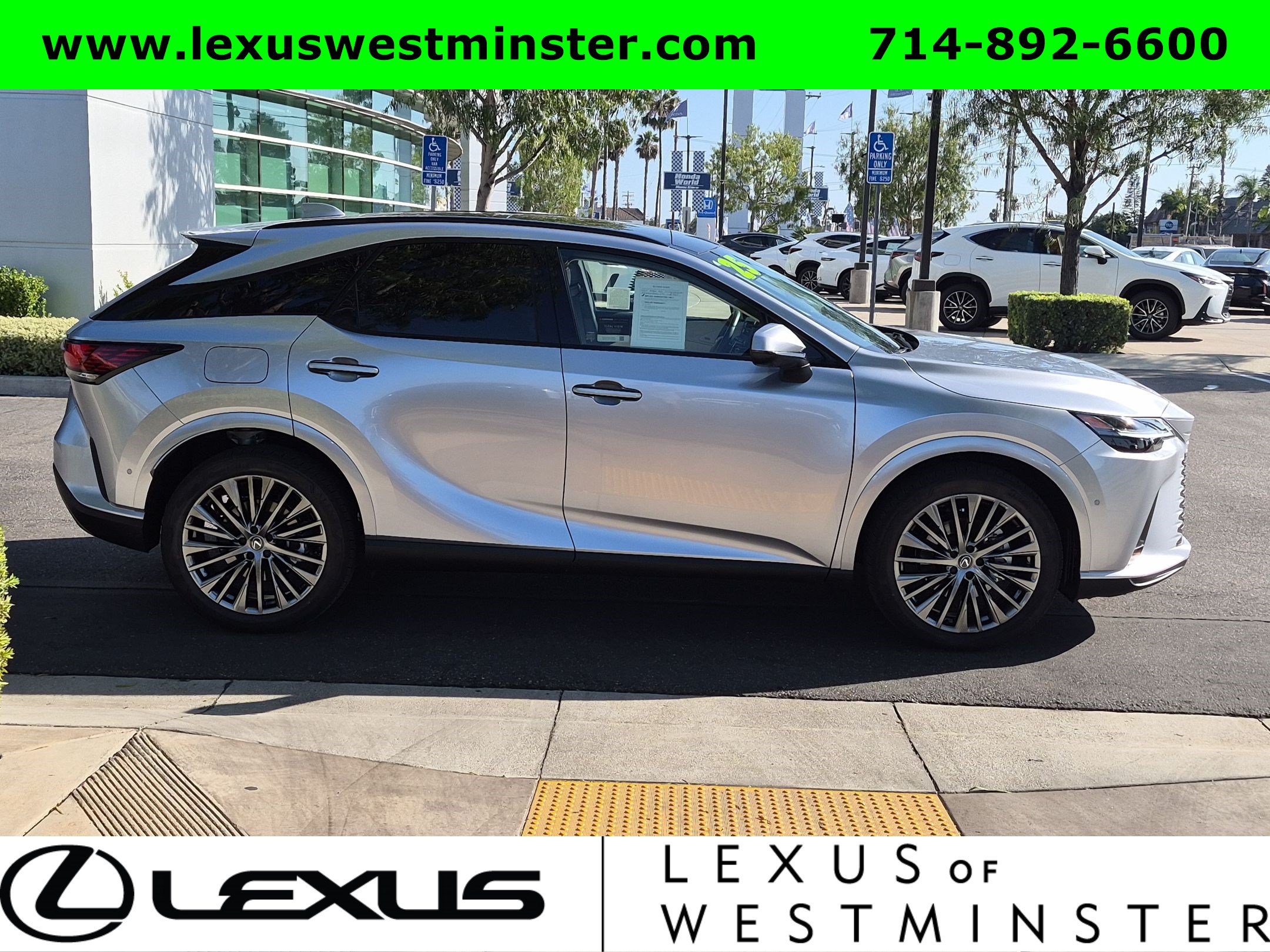Used 2025 Lexus RX 450h AWD w/ Convenience Package image 4