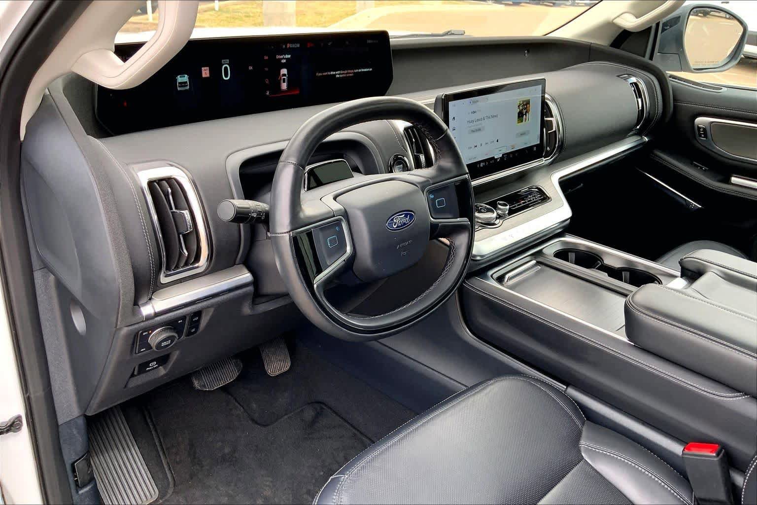 Used 2025 Ford Expedition Max Platinum AWD/4WD image 34