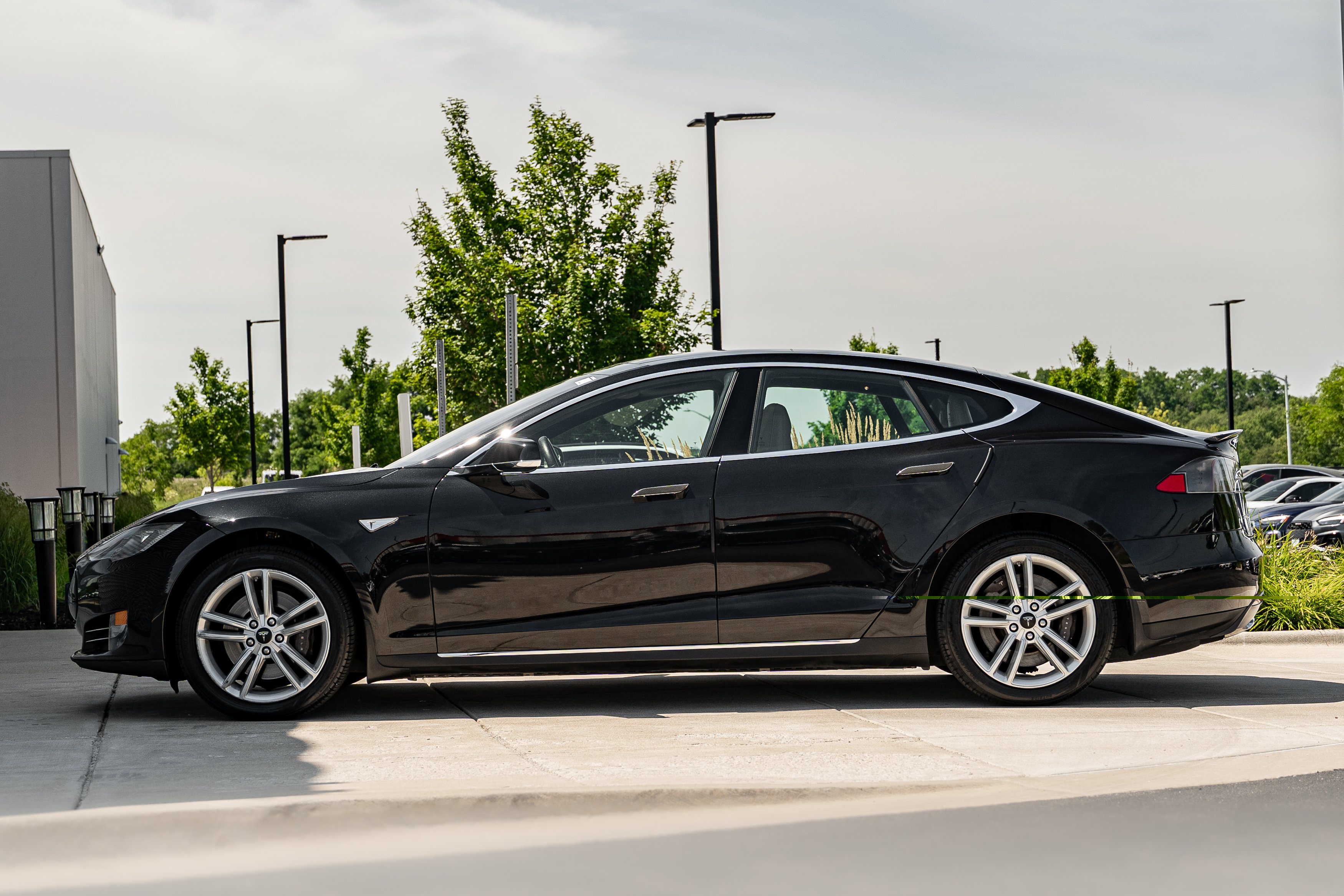 Used 2015 Tesla Model S 90D AWD/4WD image 6