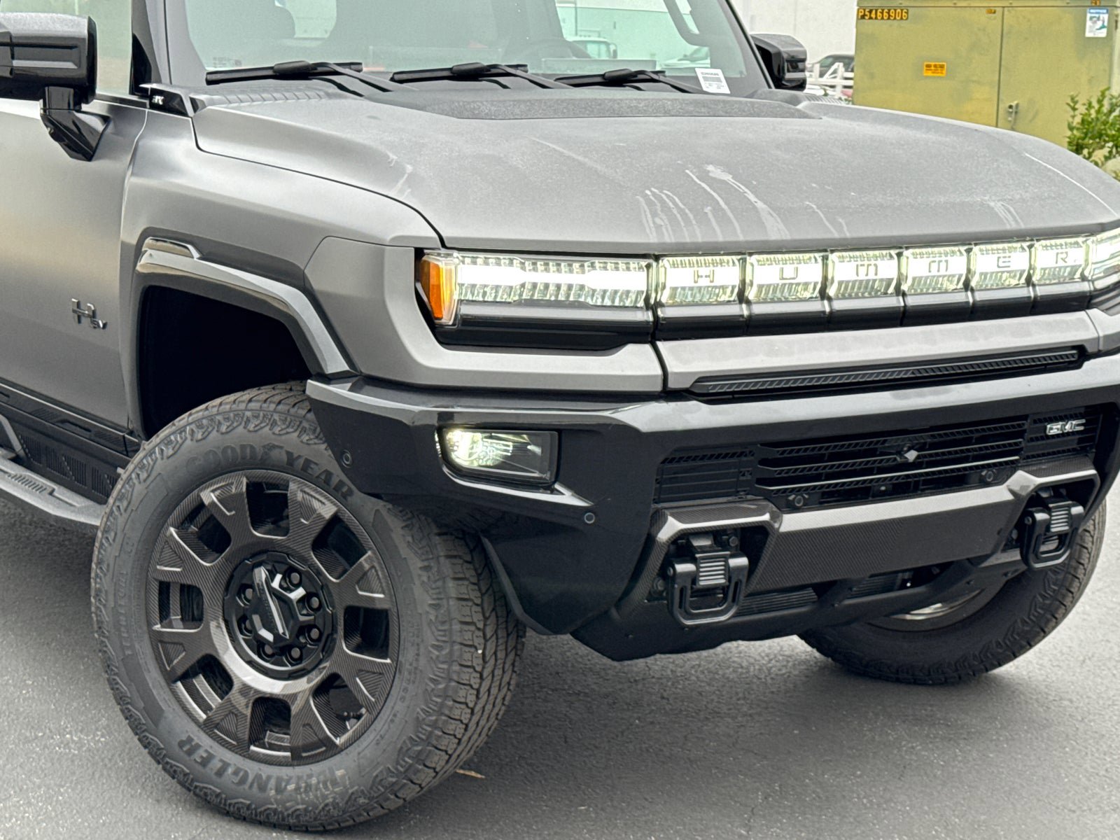 New 2026 GMC Hummer EV 3X w/ Carbon Fiber Edition Package AWD/4WD image 3