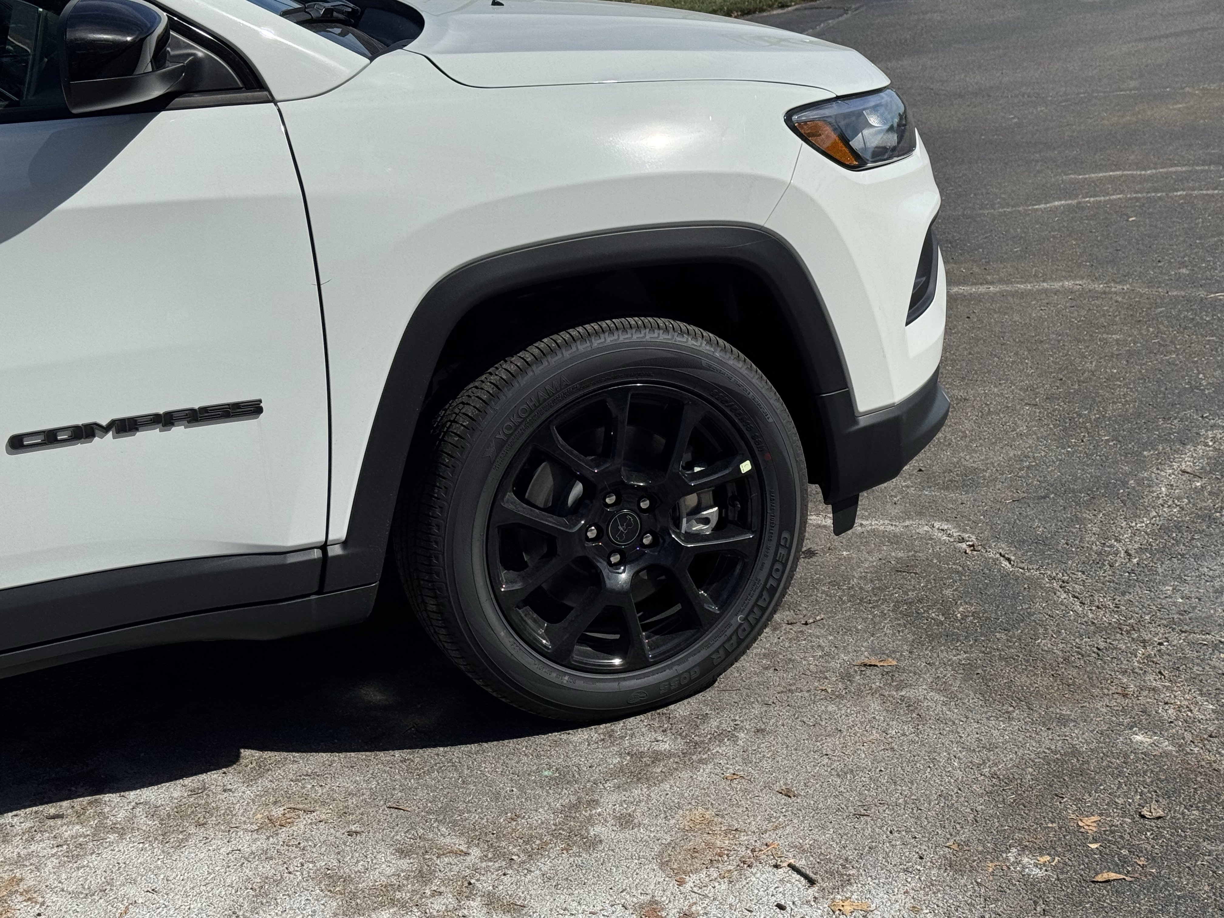 New 2026 Jeep Compass Latitude image 8
