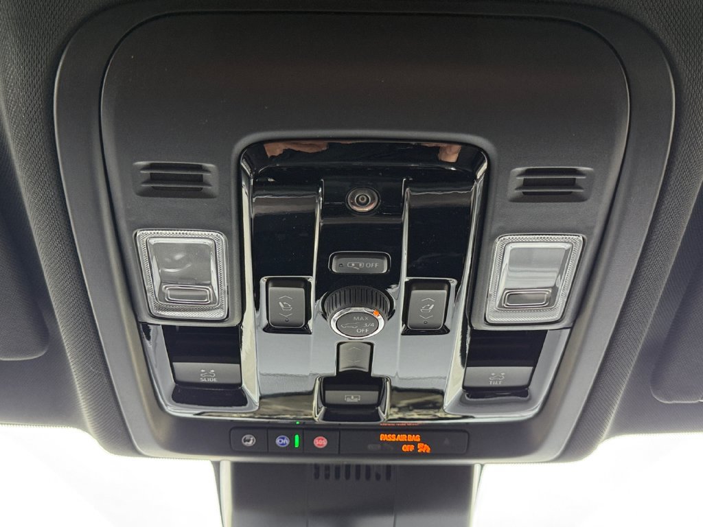 New 2026 Chevrolet Suburban High Country AWD/4WD image 19