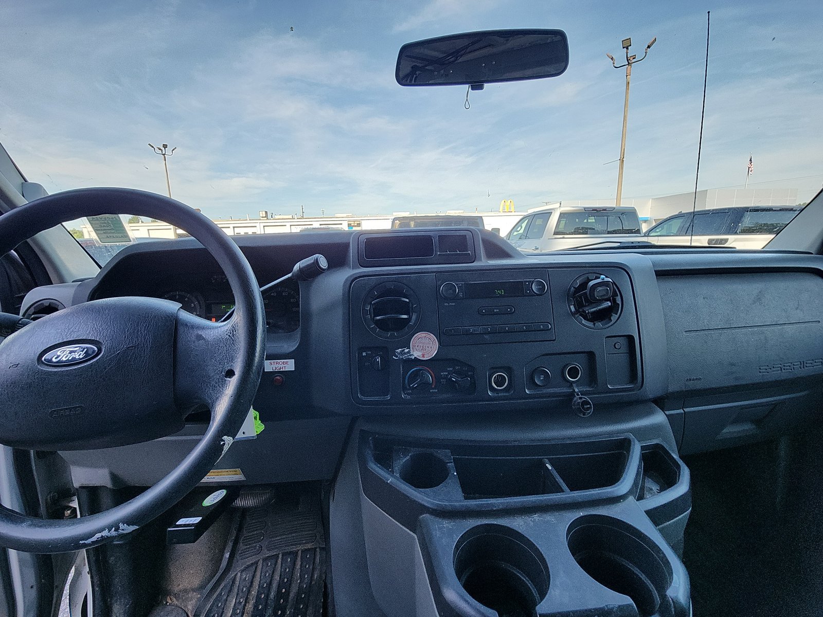 Used 2011 Ford E-250 and Econoline 250 RWD image 17