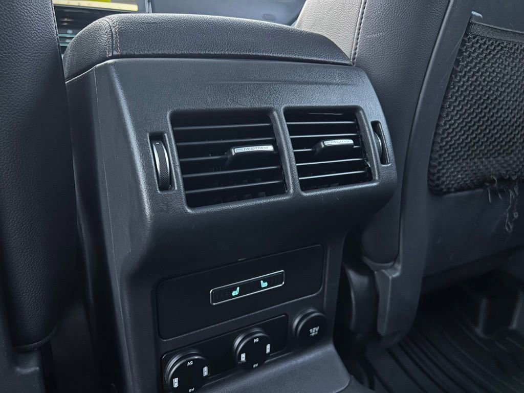 Used 2020 Jaguar F-PACE Prestige image 19