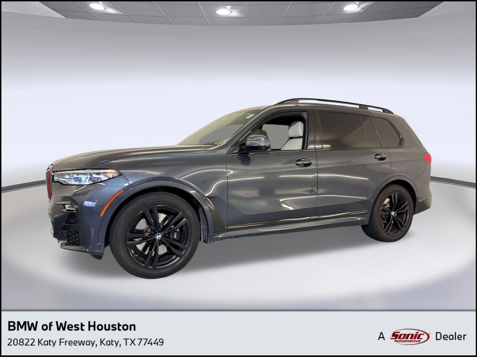 Used 2021 BMW X7 M50i w/ Dynamic Handling Package AWD/4WD image 1