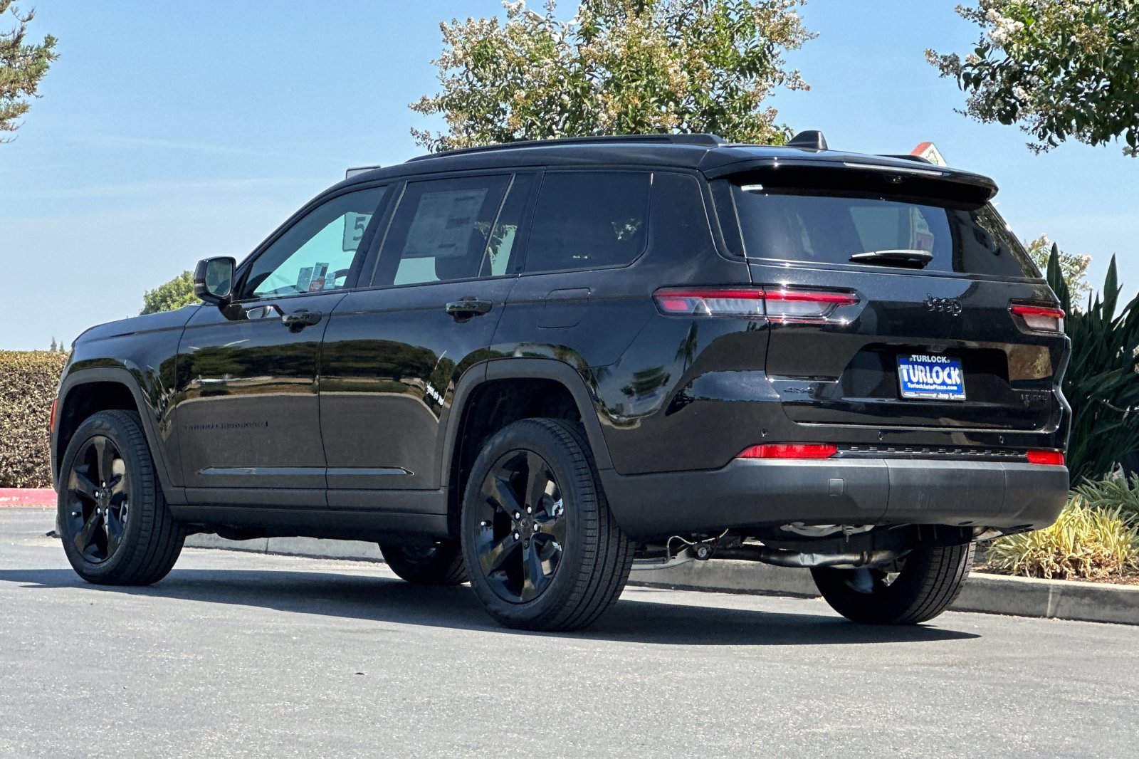 New 2025 Jeep Grand Cherokee L Limited w/ Luxury Tech Group II image 6