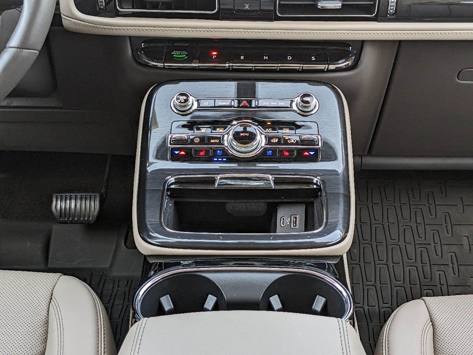 Certified 2023 Lincoln Nautilus Reserve w/ Equipment Group 201A image 21