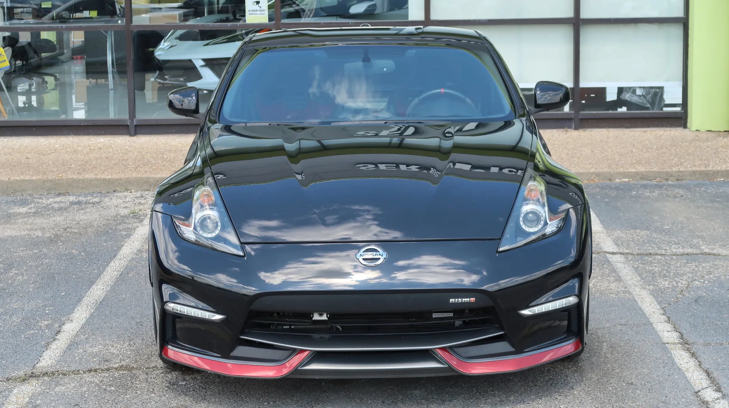 Used 2019 Nissan 370Z NISMO RWD image 4