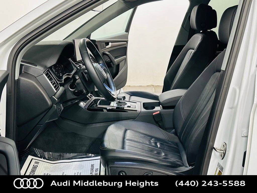 Certified 2023 Audi Q5 2.0T Premium w/ Convenience Package image 11