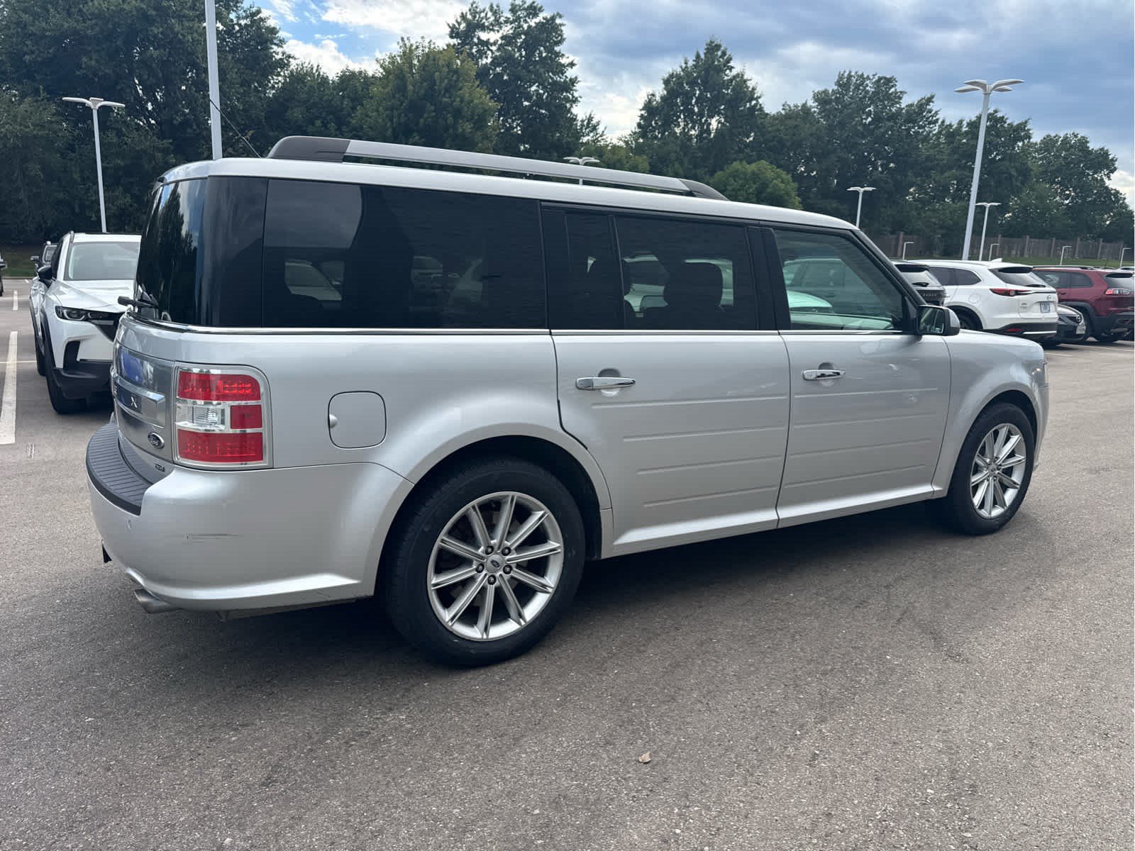 Used 2017 Ford Flex Limited AWD/4WD image 4