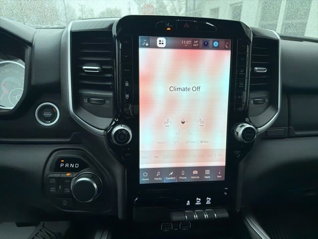New 2026 RAM 1500 4x4 Crew Cab image 18