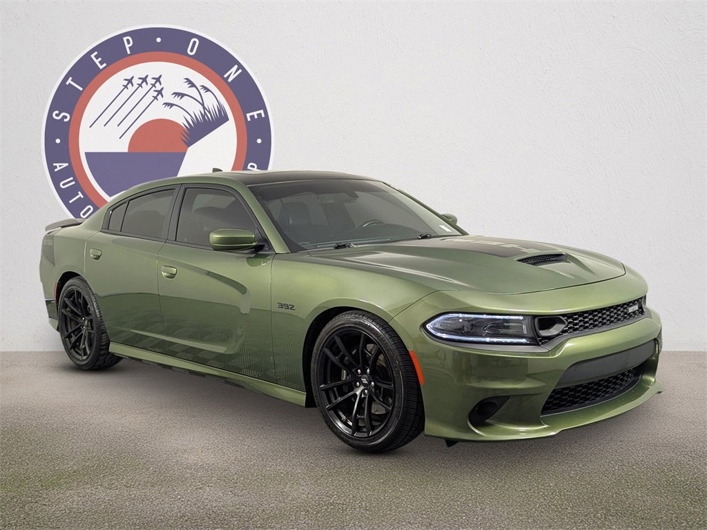 Used 2022 Dodge Charger Scat Pack w/ Daytona Edition Group image 2