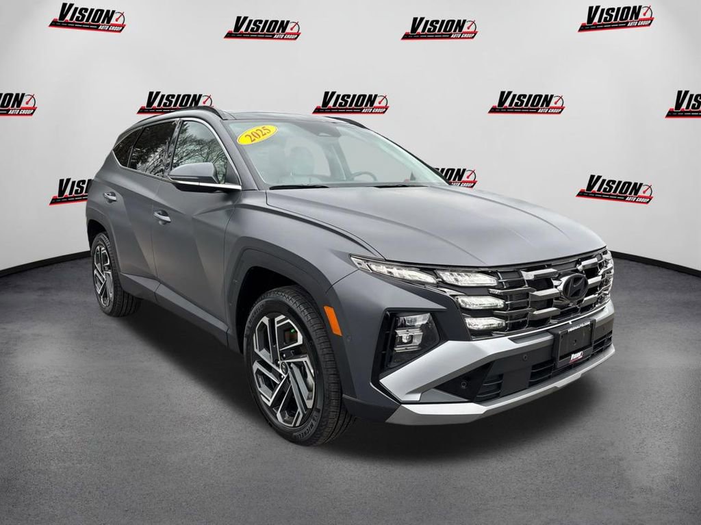 Used 2025 Hyundai Tucson Limited image 3
