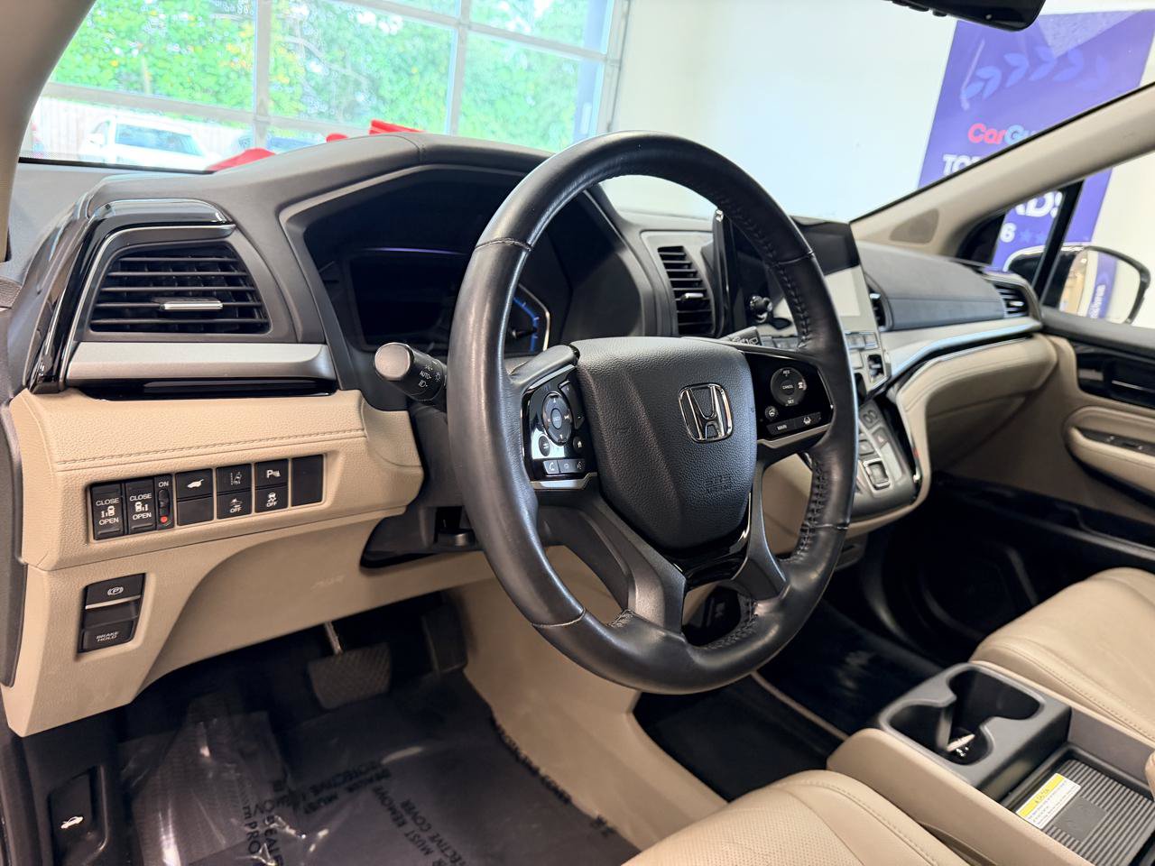 Used 2019 Honda Odyssey Elite image 17