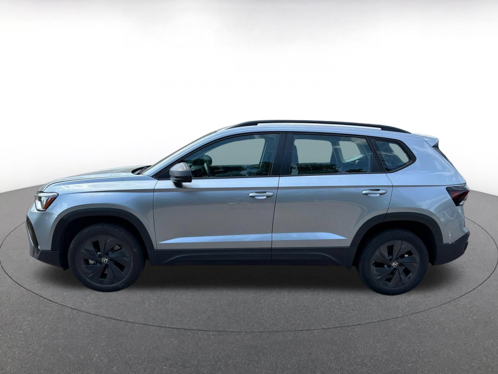 Used 2025 Volkswagen Taos S FWD image 4