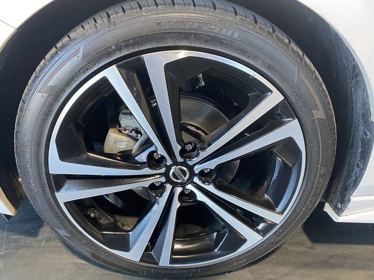 Used 2021 Nissan Sentra SR image 9