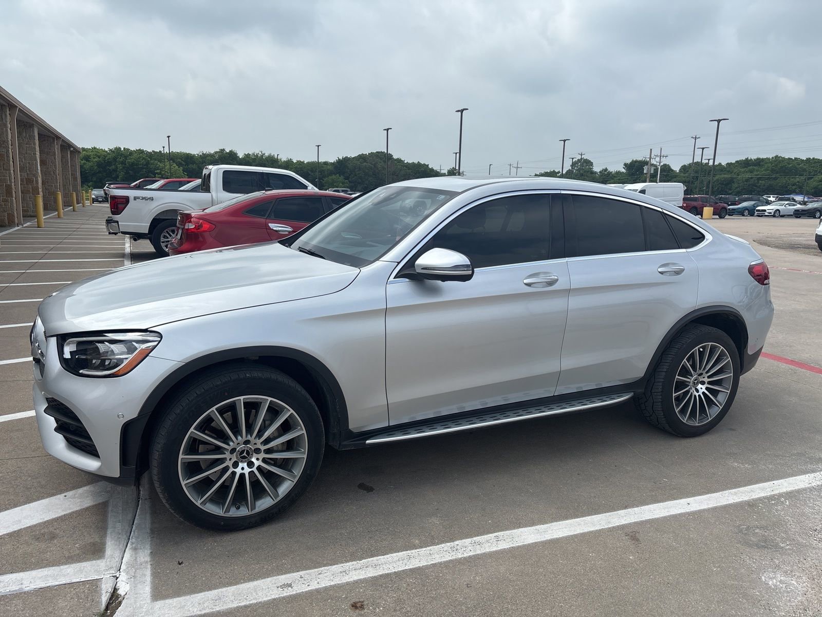 Used 2020 Mercedes-Benz GLC 300 4MATIC Coupe image 5
