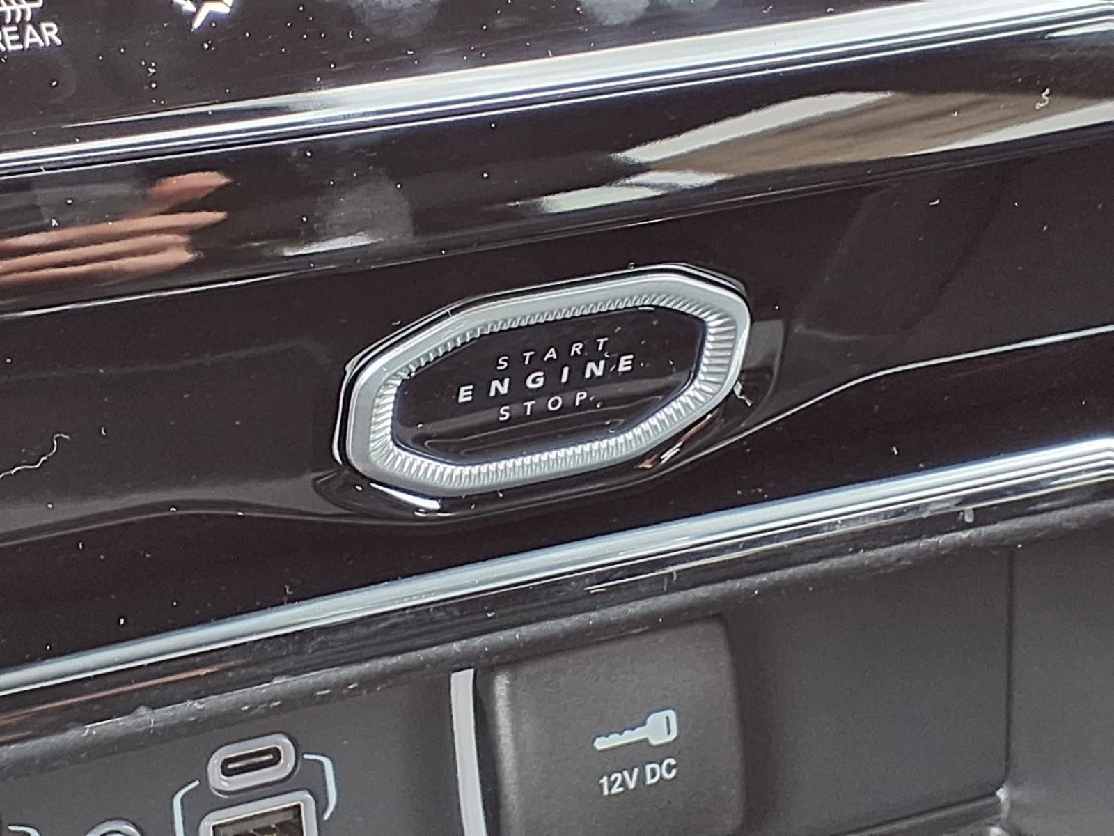 New 2026 Jeep Grand Cherokee Altitude image 10