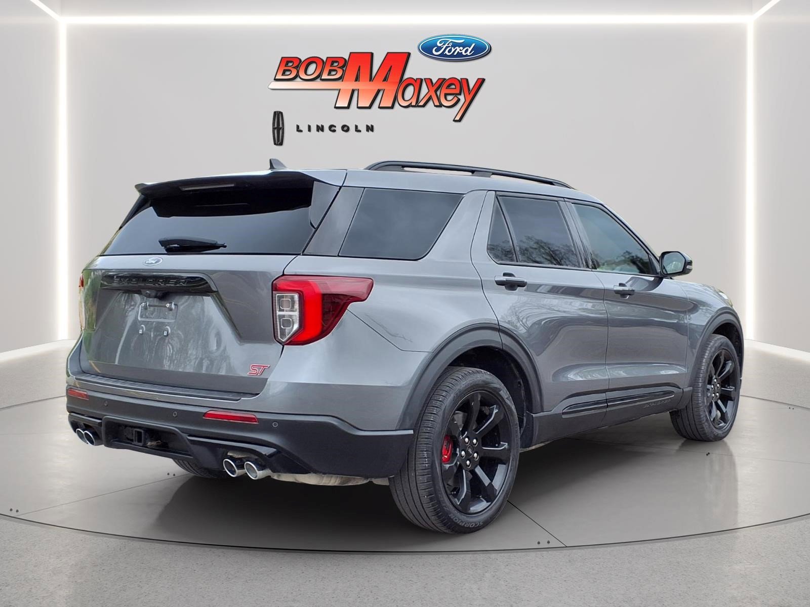Used 2024 Ford Explorer ST w/ Equipment Group 401A AWD/4WD image 4