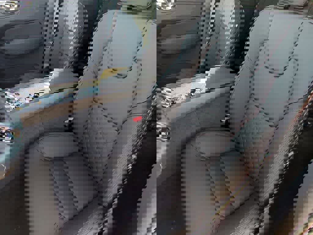 New 2026 Volvo XC60 B5 Plus w/ Protection Package Premier image 15