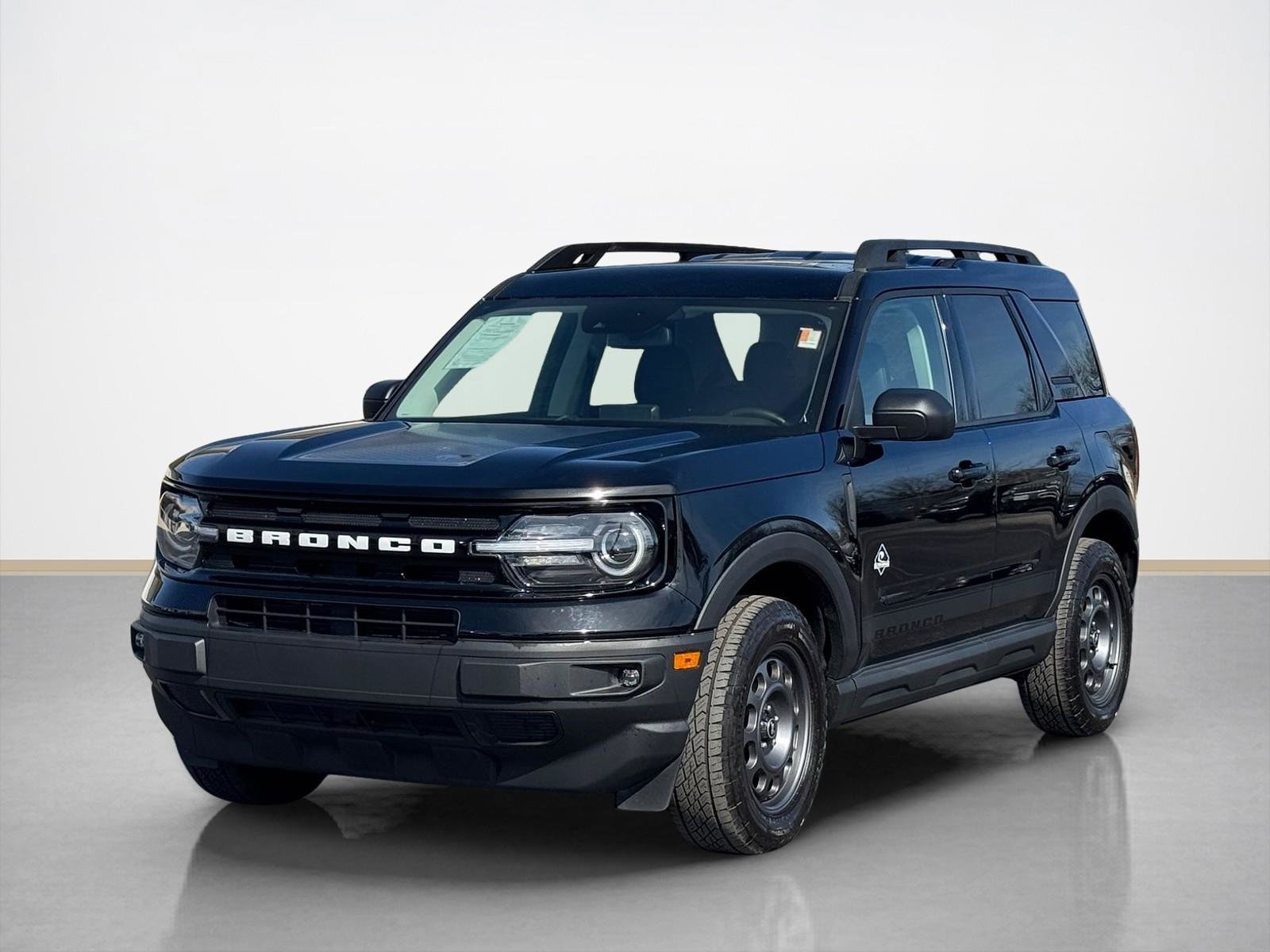 Used 2024 Ford Bronco Sport Outer Banks image 3