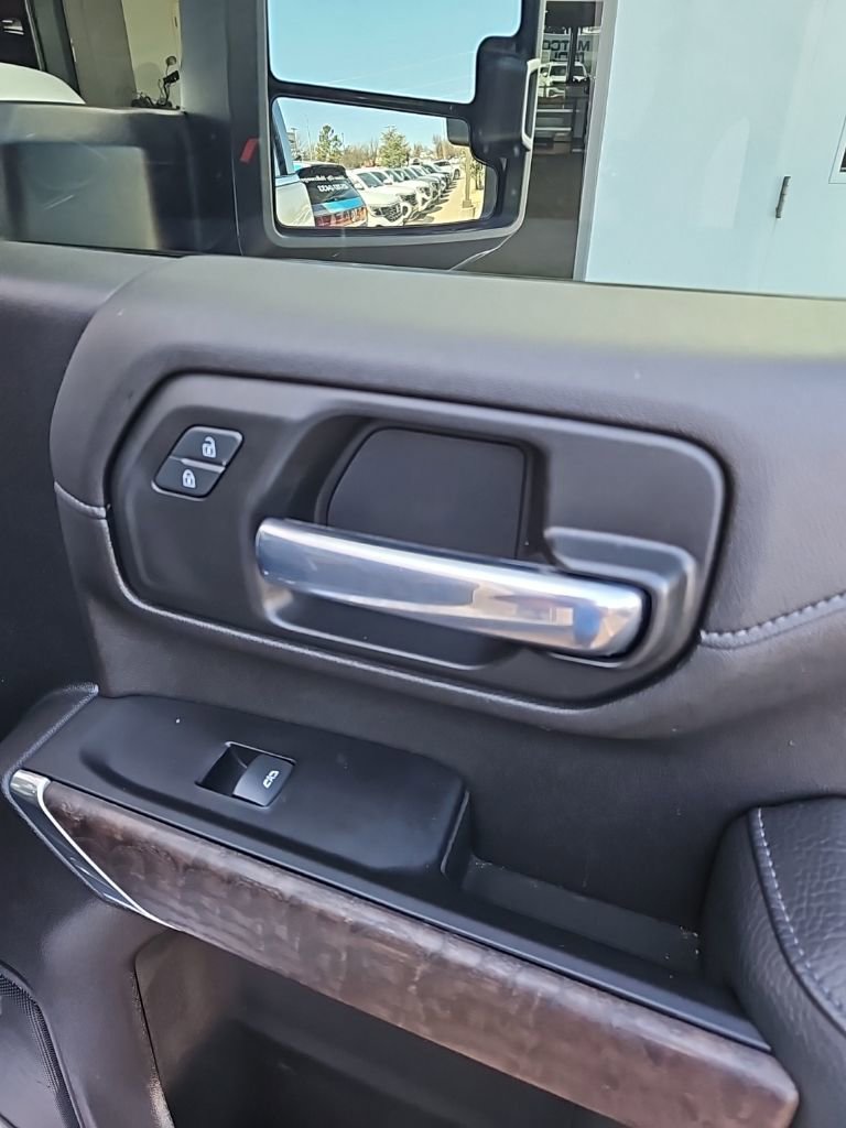 Used 2022 GMC Sierra 3500 Denali w/ Denali Ultimate Package image 14