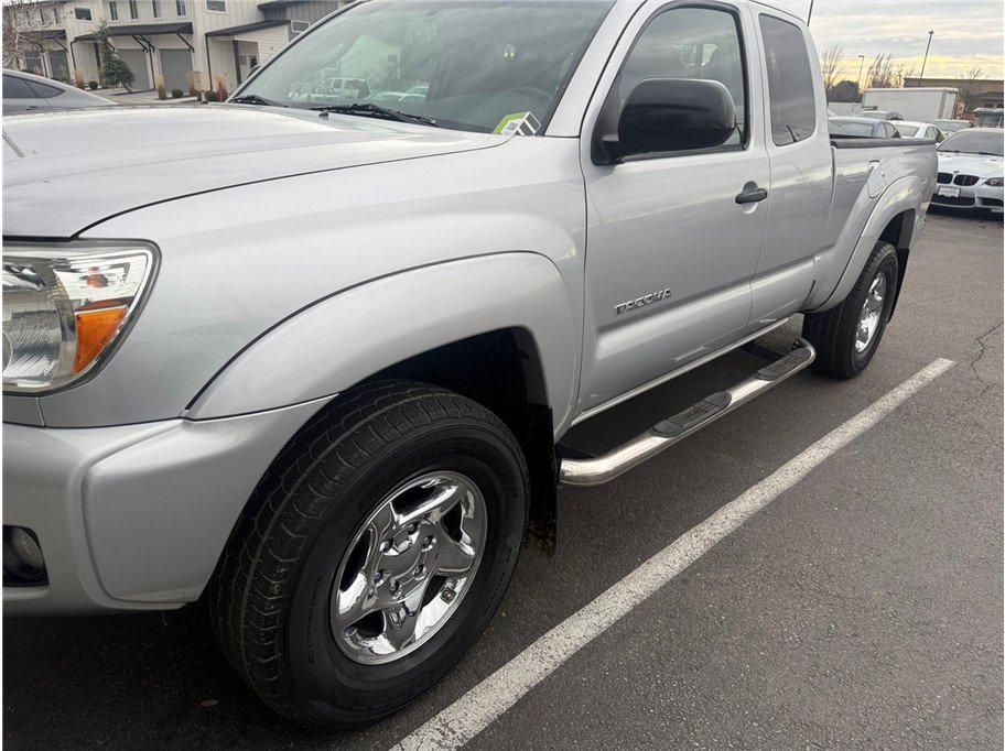 Used 2012 Toyota Tacoma 4x4 Access Cab V6 w/ SR5 Pkg image 45