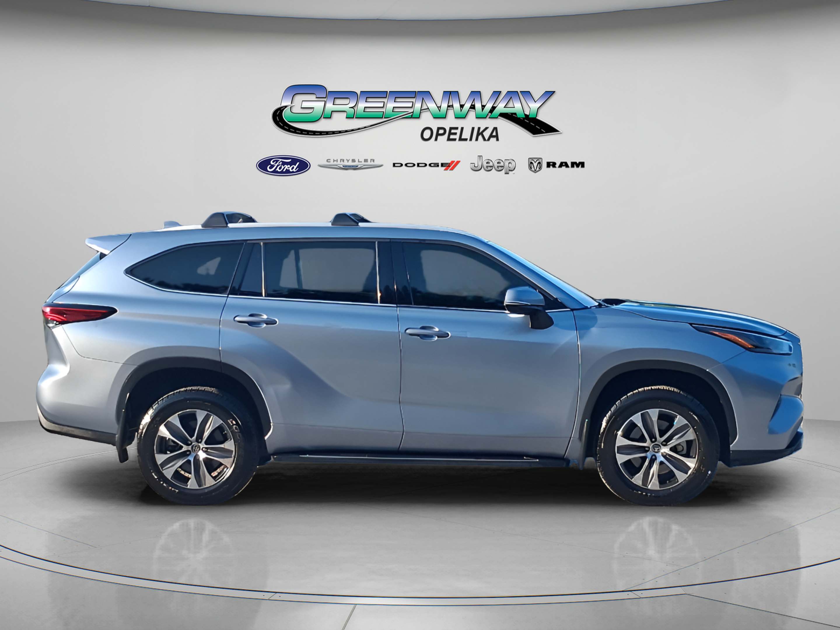 Used 2022 Toyota Highlander XLE