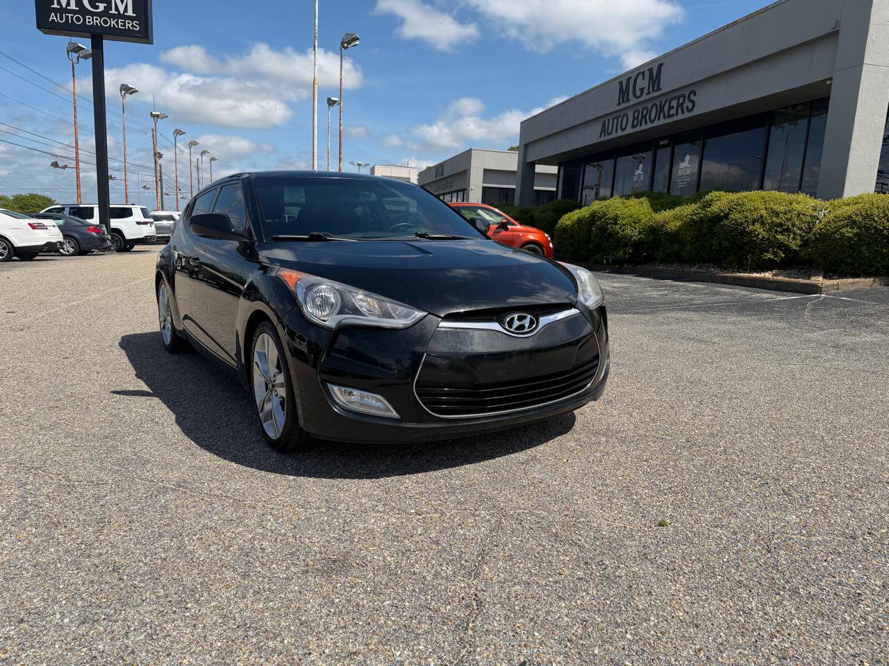 Used 2017 Hyundai Veloster Value Edition image 3