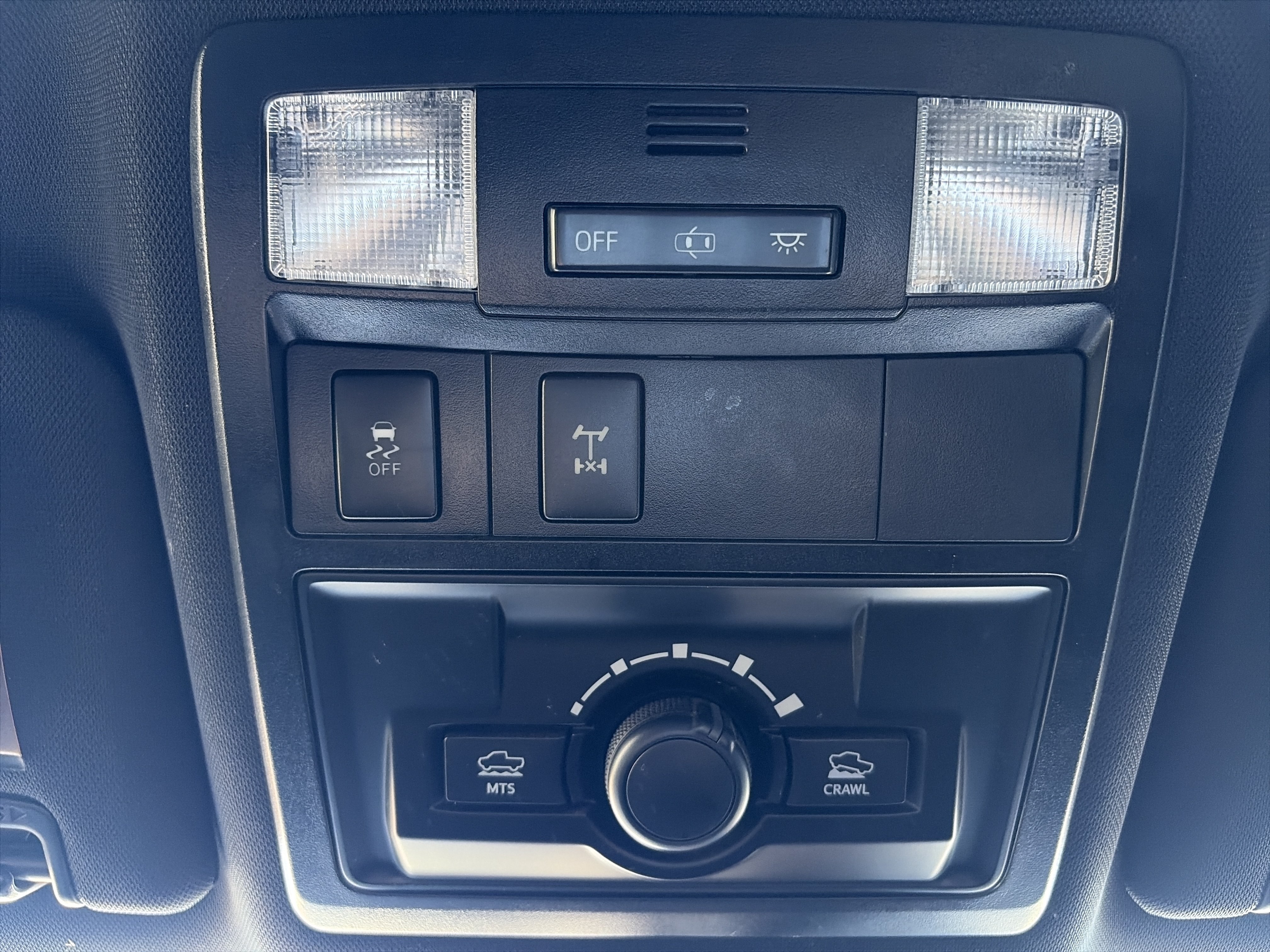 Used 2019 Toyota Tacoma TRD Off-Road w/ Technology Package AWD/4WD image 22