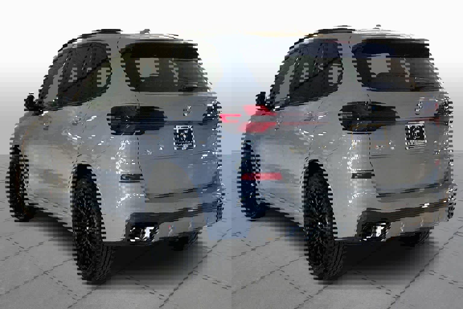 New 2026 BMW X5 sDrive40i image 12