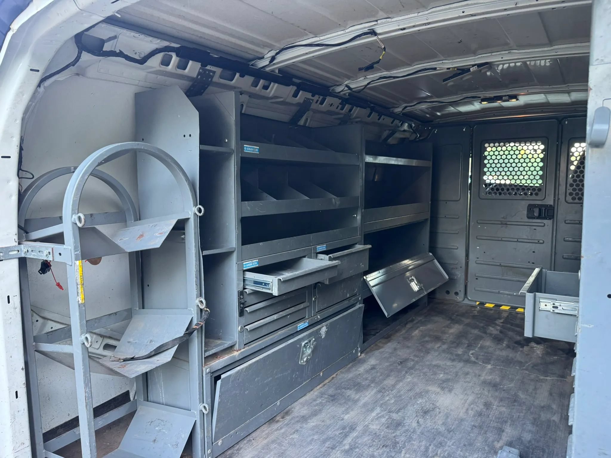 Used 2015 Chevrolet Express 3500 RWD image 14