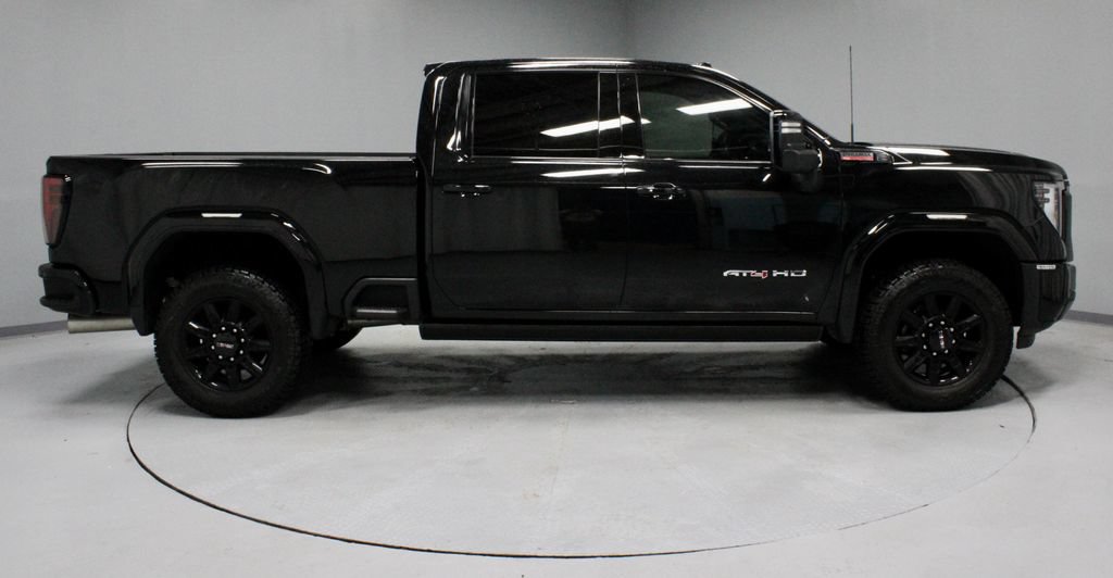 Used 2024 GMC Sierra 3500 AT4 w/ AT4 Premium Plus Package AWD/4WD image 12