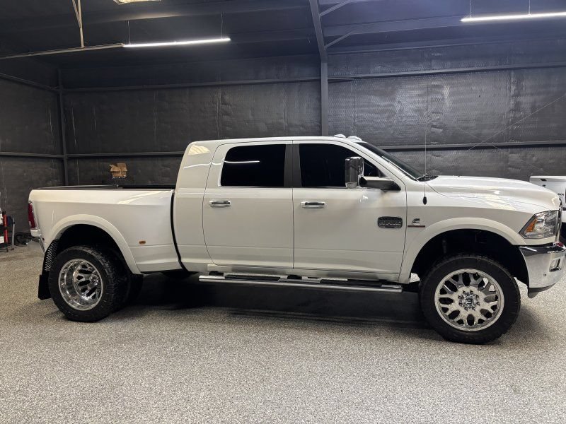 Used 2018 RAM 3500 Laramie Longhorn AWD/4WD image 4