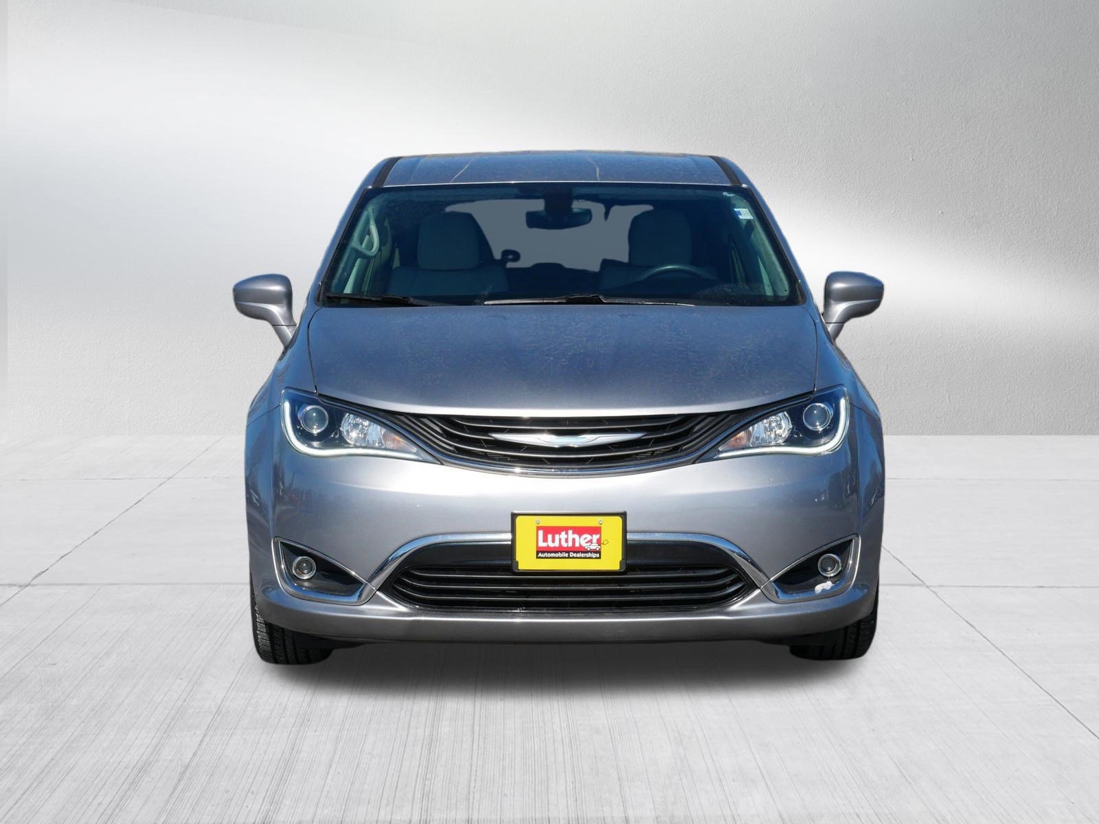 Used 2018 Chrysler Pacifica Touring Plus video 2