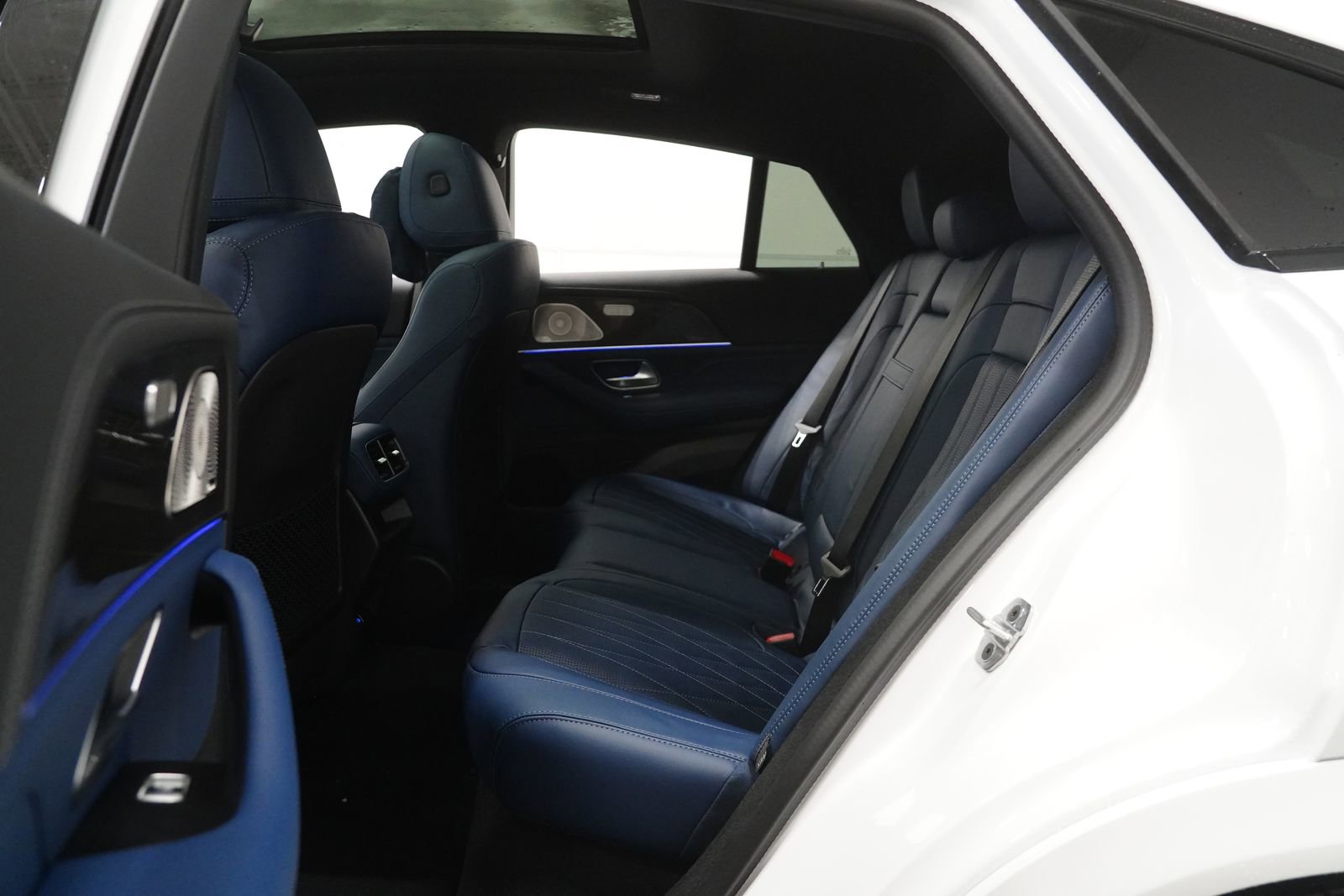 New 2026 Mercedes-Benz GLE 53 AMG 4MATIC Coupe image 17