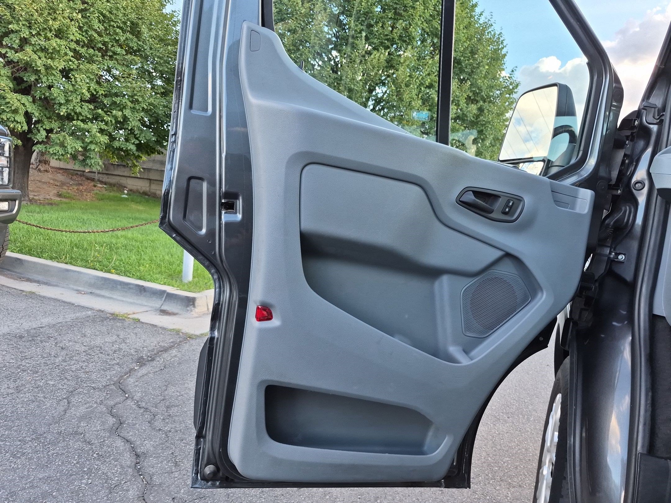 Used 2016 Ford Transit 350 XLT RWD image 14