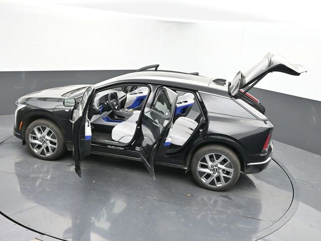 New 2025 Cadillac Optiq Luxury 1 w/ LPO, Floor Liner Package image 58