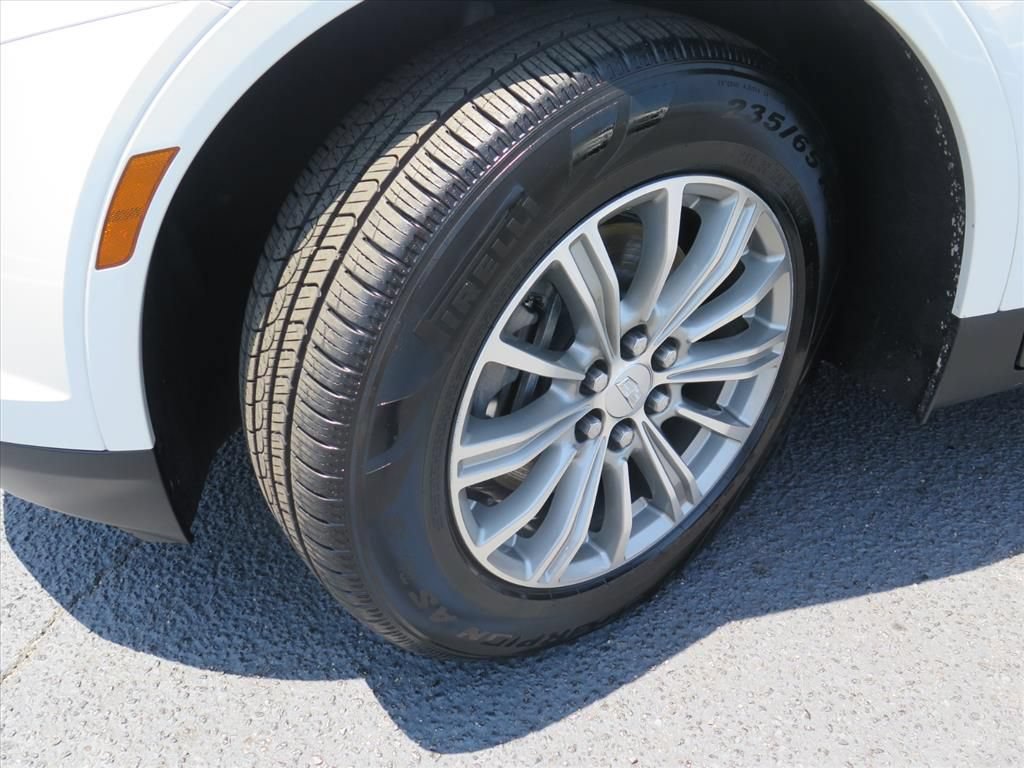 Used 2018 Cadillac XT5 Luxury w/ Driver Awareness Package FWD image 25