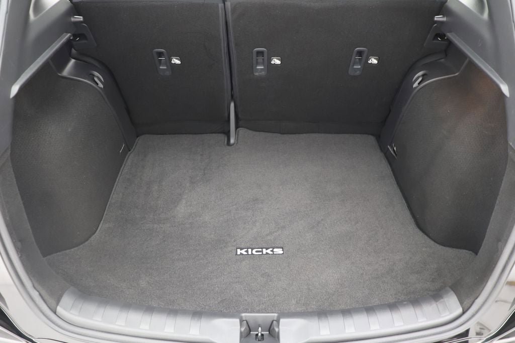 Used 2024 Nissan Kicks SR image 25
