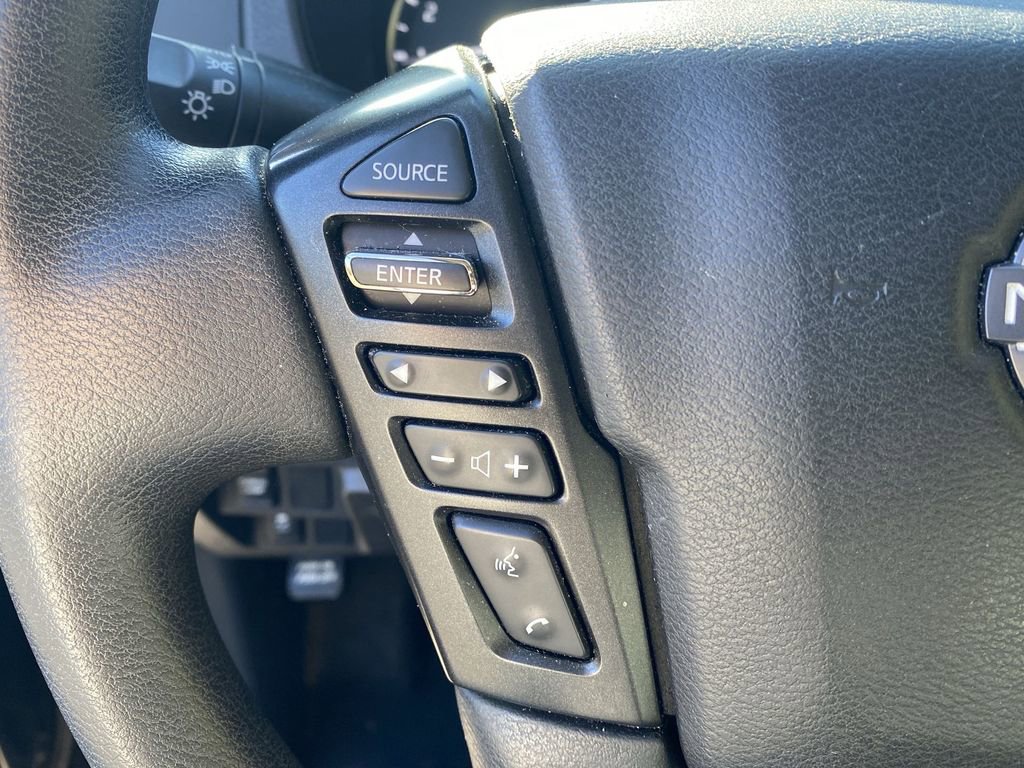 Used 2023 Nissan Frontier SV image 37