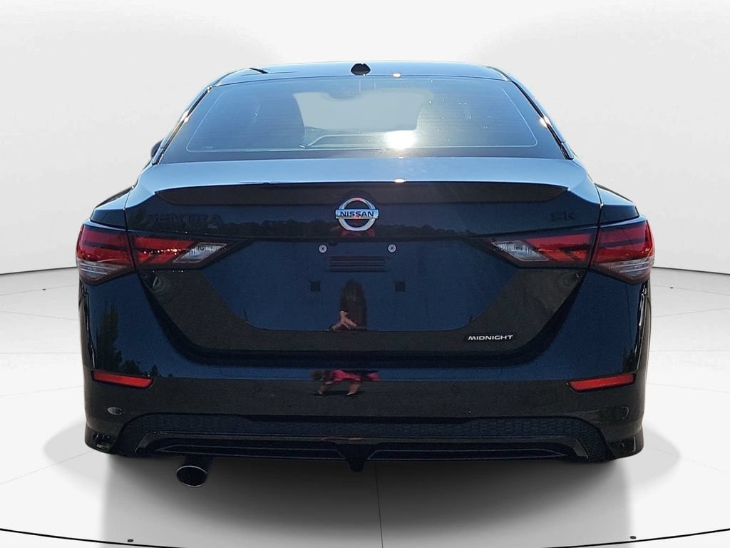 Used 2023 Nissan Sentra SR w/ Midnight Edition Package FWD image 7