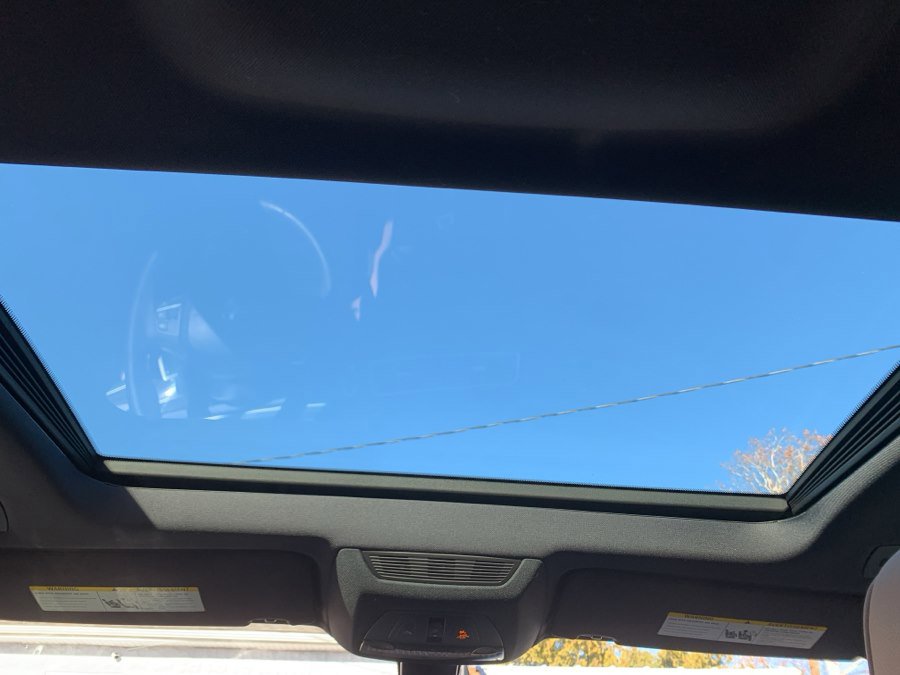 Used 2014 BMW 740i image 17