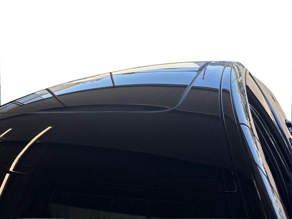 New 2026 BMW X6 M60i w/ Climate Comfort Package image 12